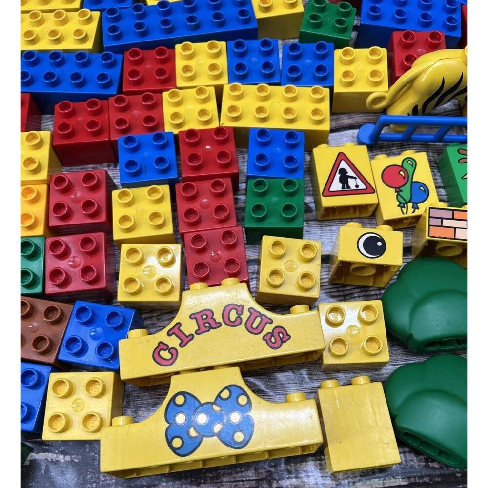 Lot of 161 Lego Duplo Pieces to Build a Circus W/ Vintage Minifigs, Tiger